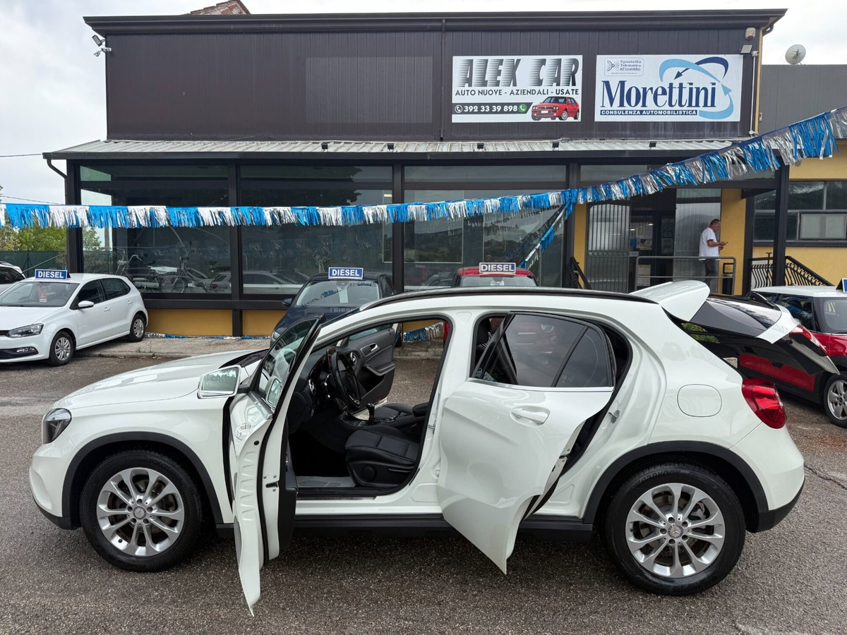 Mercedes-Benz GLA SUV 180 d Business (5)