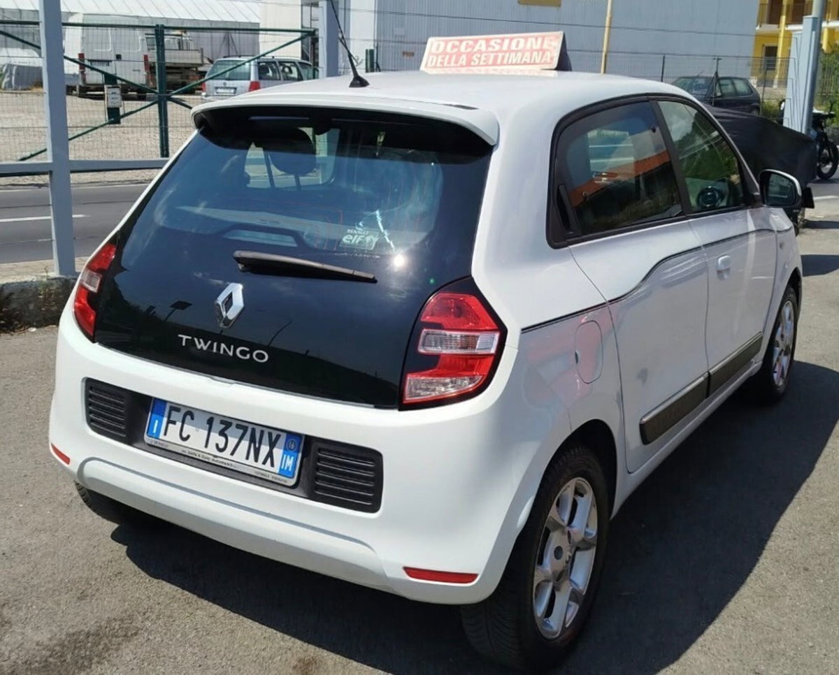 Renault Twingo SCe EDC Intens (4)