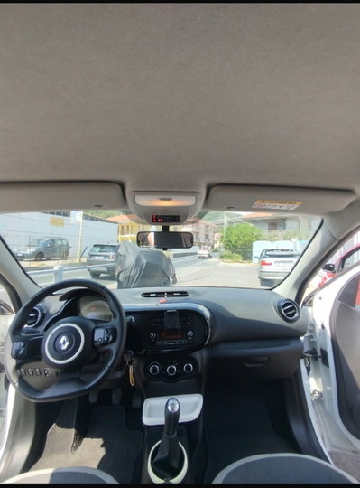 Renault Twingo SCe EDC Intens (6)