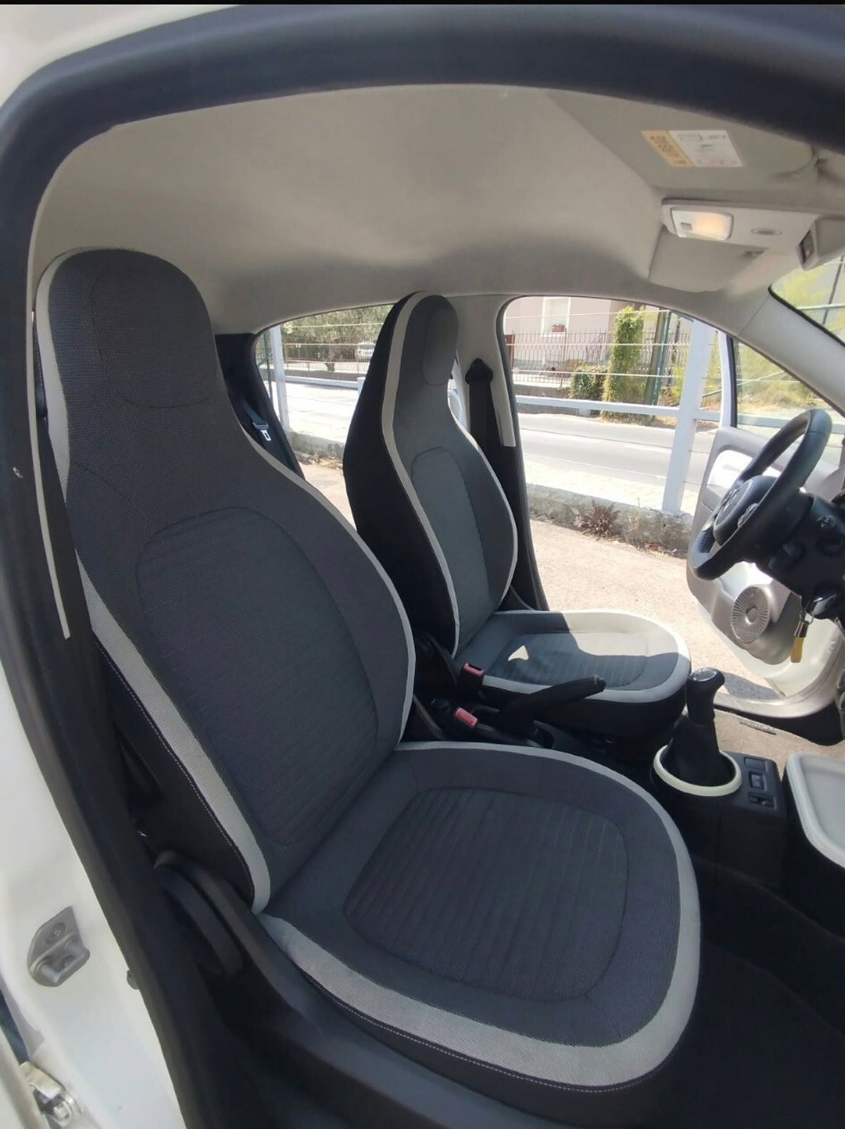 Renault Twingo SCe EDC Intens (8)