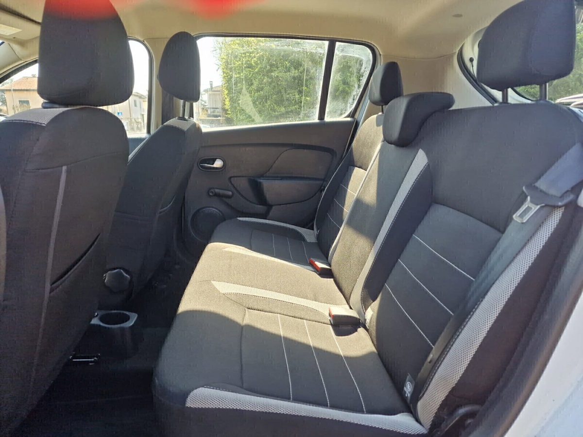 Dacia Sandero Stepway 1.5 Blue dCi 95CV 15th Anniversary (12)