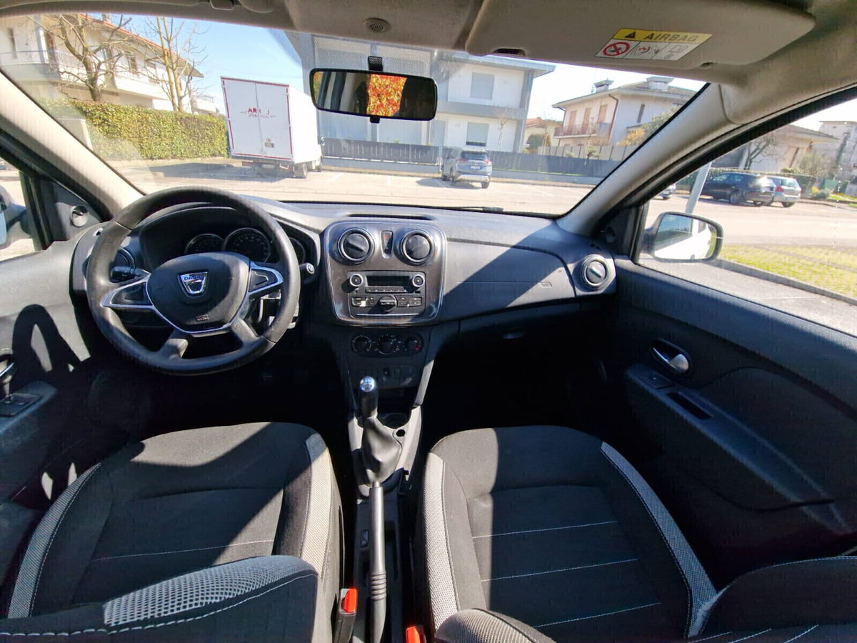 Dacia Sandero Stepway 1.5 Blue dCi 95CV 15th Anniversary (13)