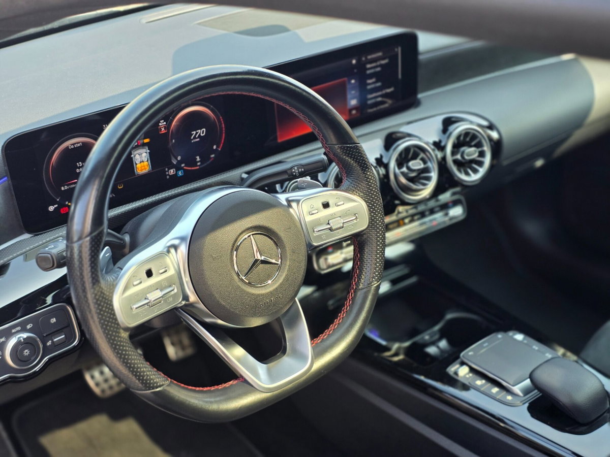 Mercedes-Benz Classe A 180 d Automatic Premium (11)