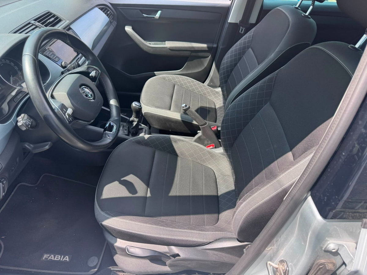 Skoda Fabia 1.0 MPI 60 CV Twin Color Design Edition Argento (7)