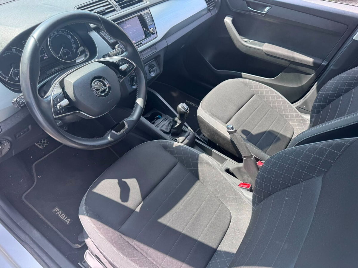 Skoda Fabia 1.0 MPI 60 CV Twin Color Design Edition Argento (8)