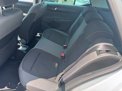 Skoda Fabia 1.0 MPI 60 CV Twin Color Design Edition Argento (9)
