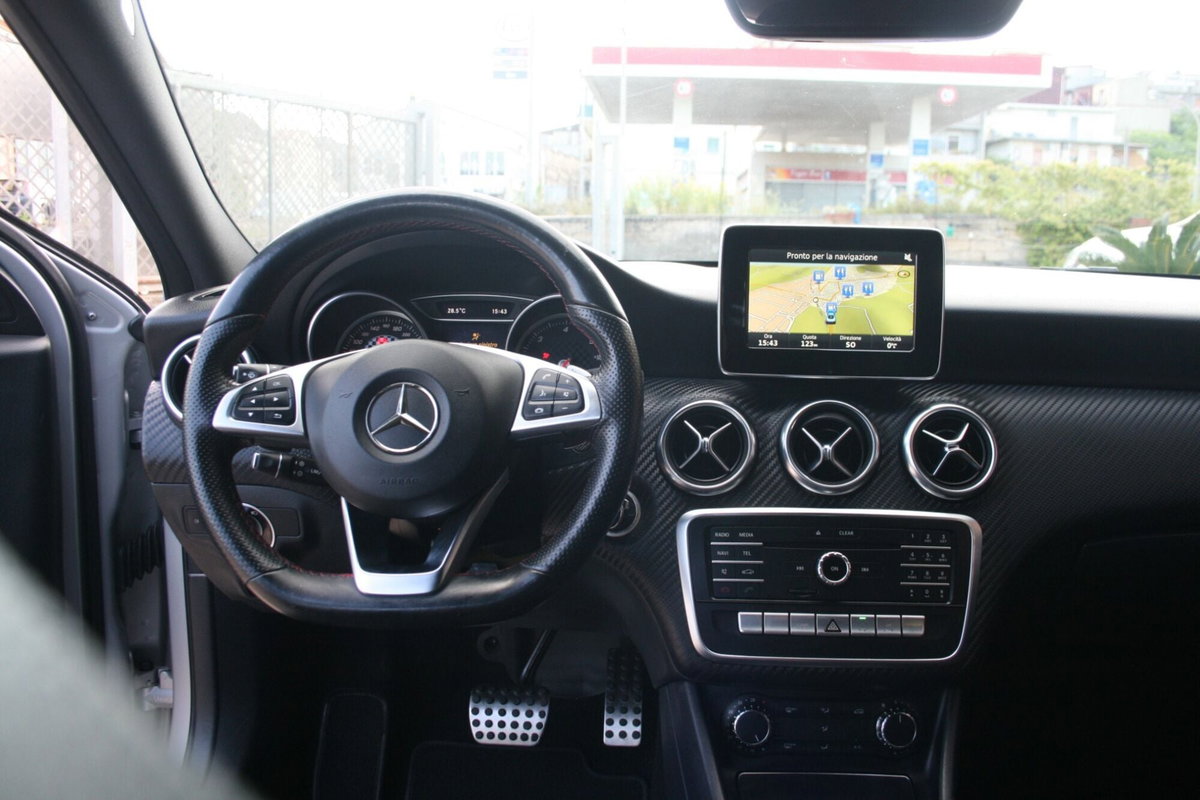 Mercedes-Benz Classe A 180 d Automatic Premium (7)