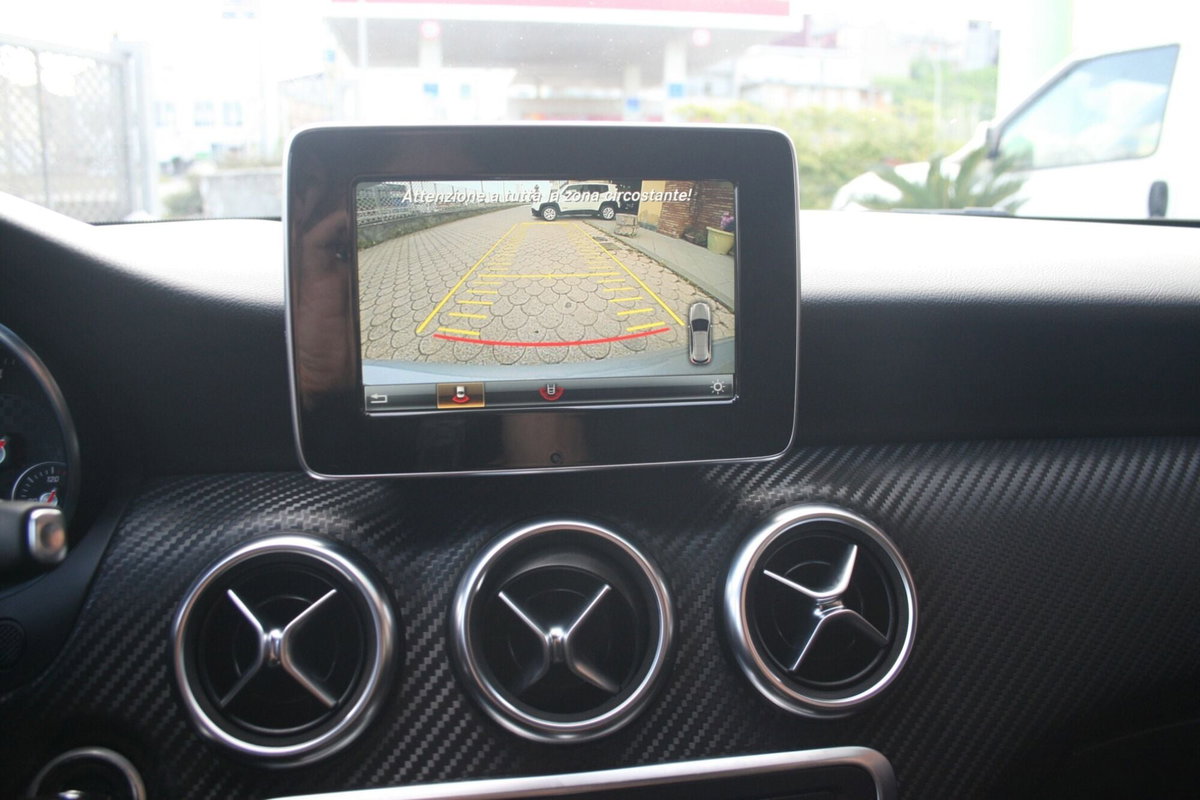 Mercedes-Benz Classe A 180 d Automatic Premium (8)
