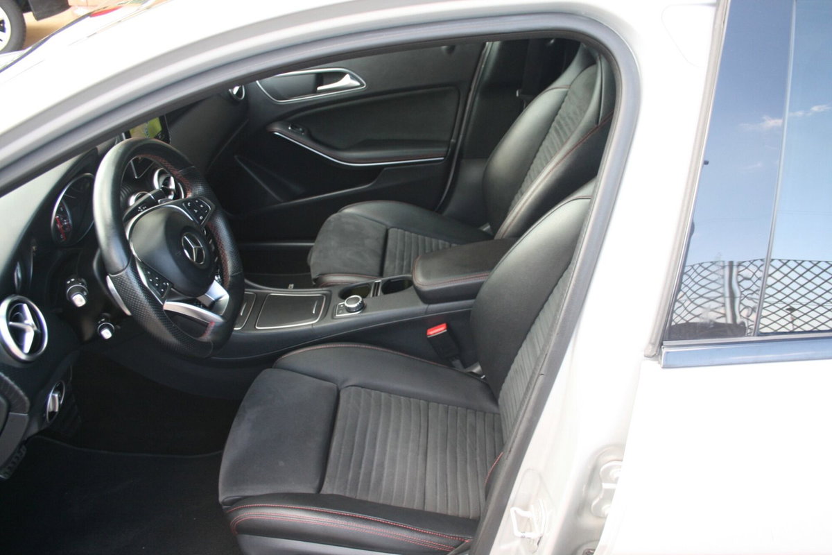 Mercedes-Benz Classe A 180 d Automatic Premium (9)