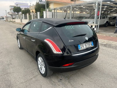 Lancia Delta 1.6 MJT DPF Oro (7)