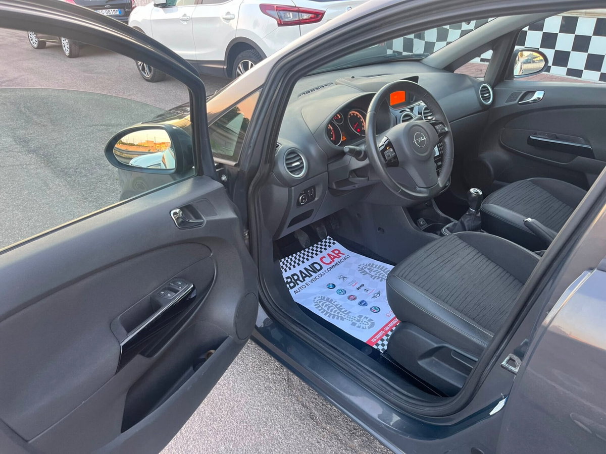 Opel Corsa 1.2 85CV 5 porte GPL-TECH Edition (11)