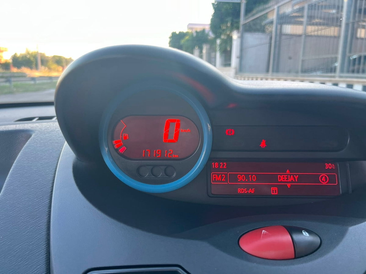 Renault Twingo 1.2 16V Live (13)
