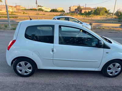 Renault Twingo 1.2 16V Live (4)
