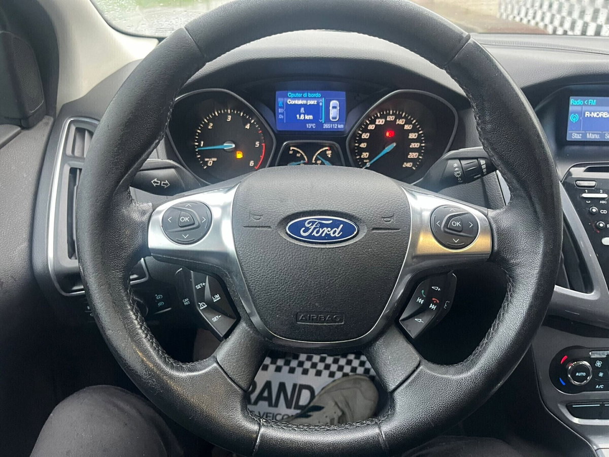 Ford Focus Station Wagon 1.6 TDCi 115 CV SW Titanium (12)