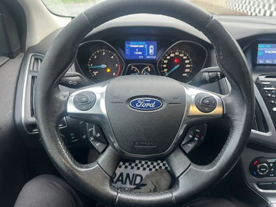 Ford Focus Station Wagon 1.6 TDCi 115 CV SW Titanium (12)