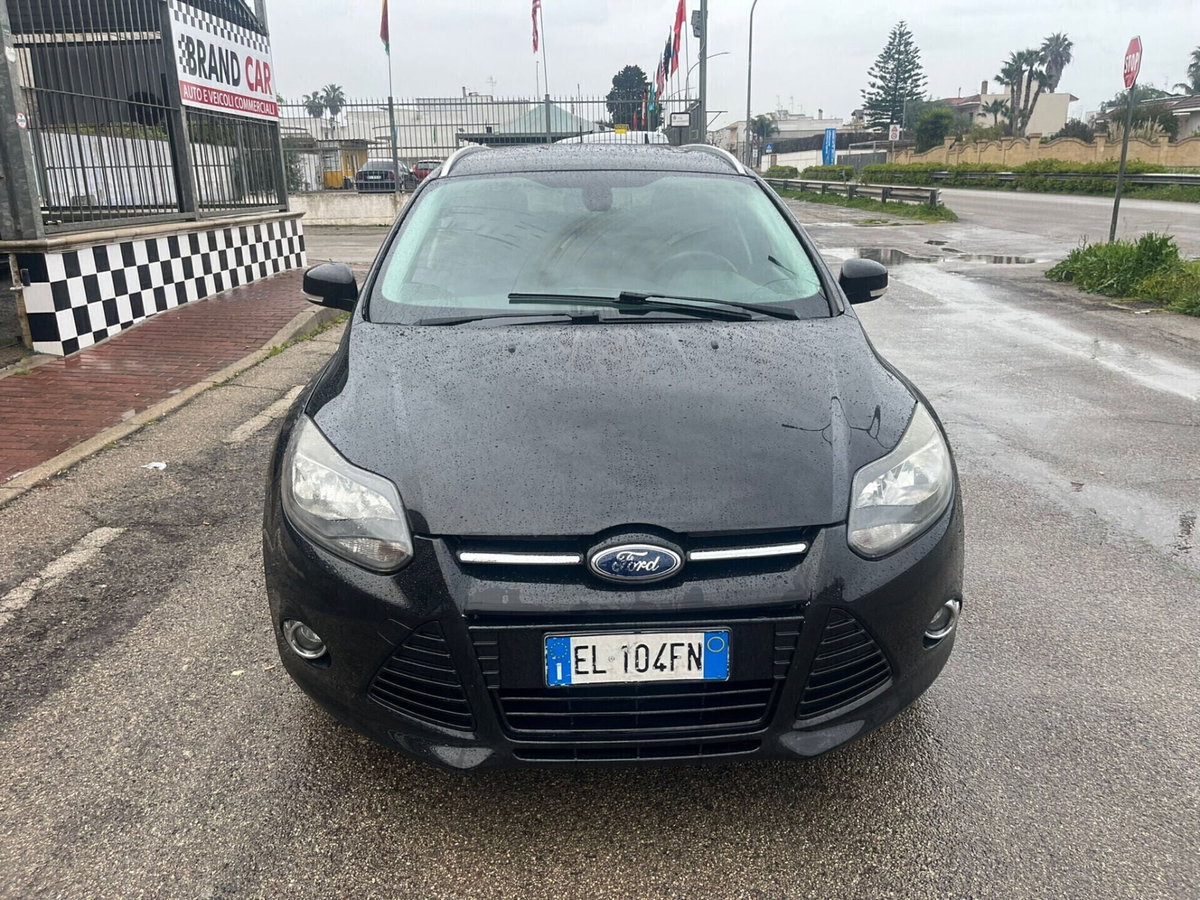 Ford Focus Station Wagon 1.6 TDCi 115 CV SW Titanium (2)