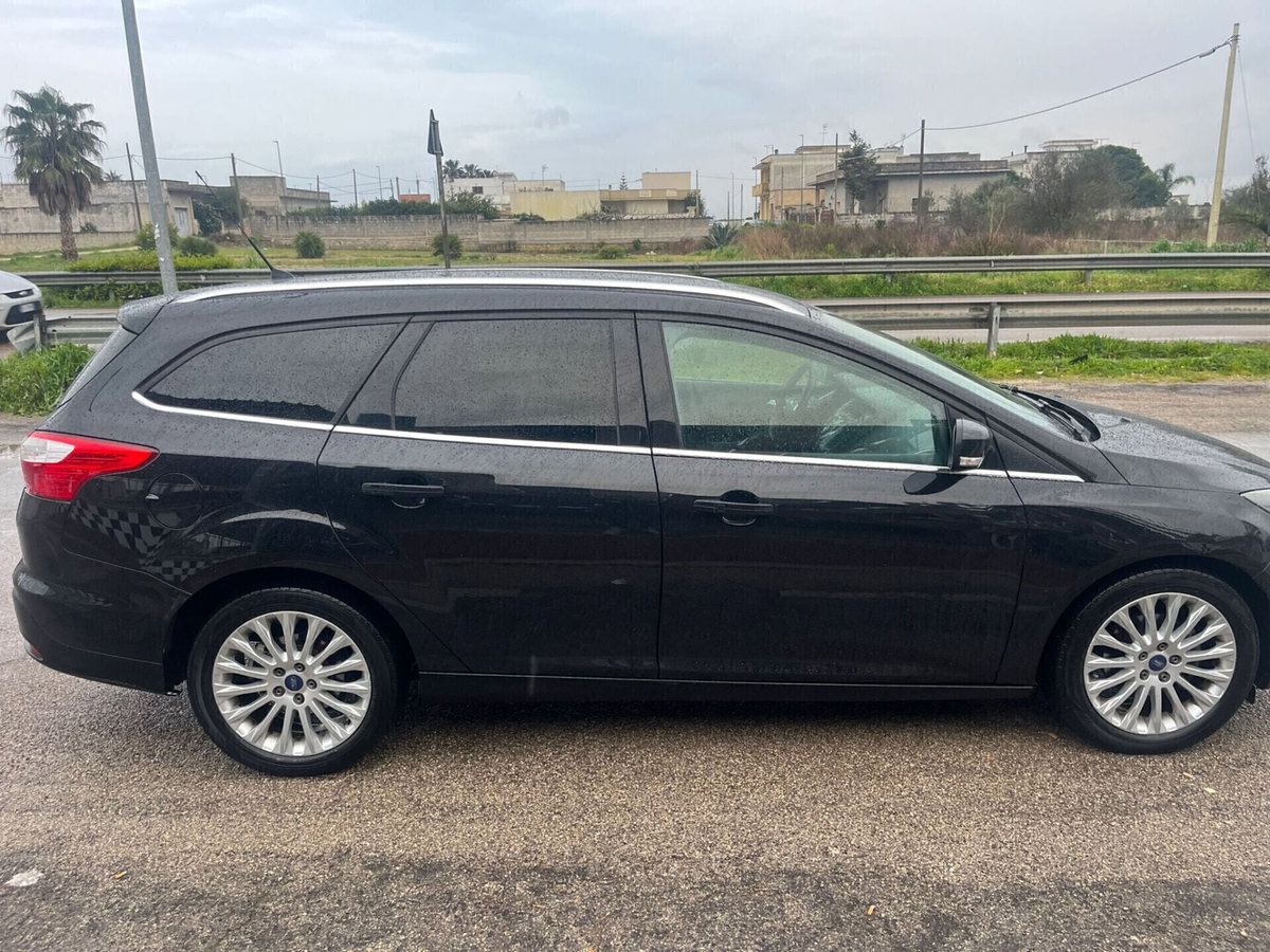 Ford Focus Station Wagon 1.6 TDCi 115 CV SW Titanium (4)
