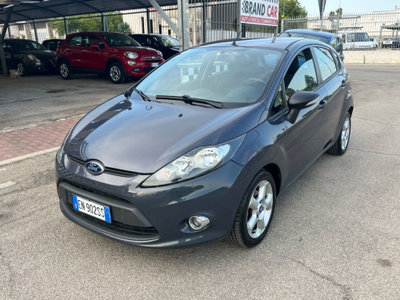 Ford Fiesta 1.4 5 porte Bz.- GPL Titanium usata