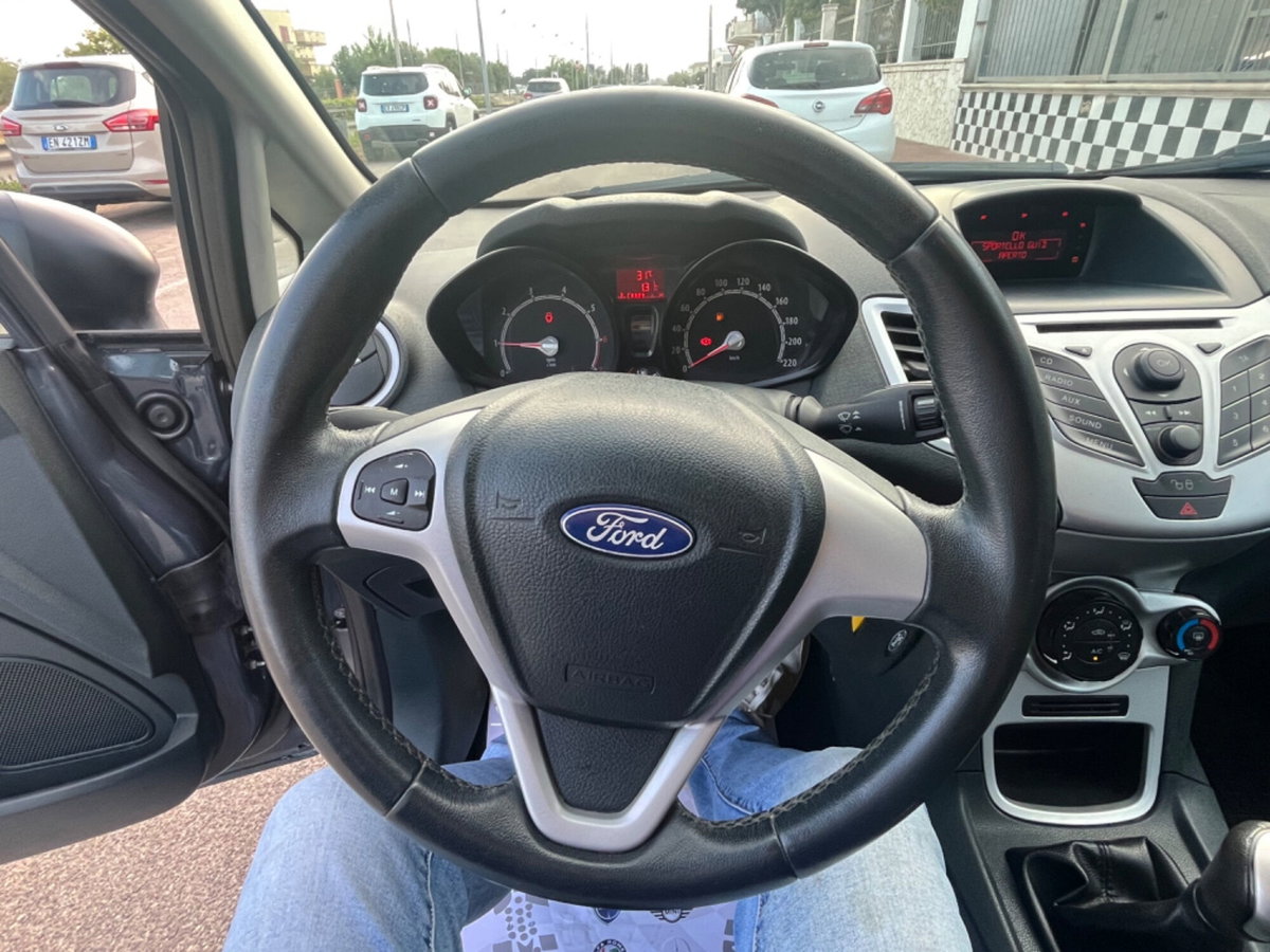 Ford Fiesta 1.4 5 porte Bz.- GPL Titanium (12)