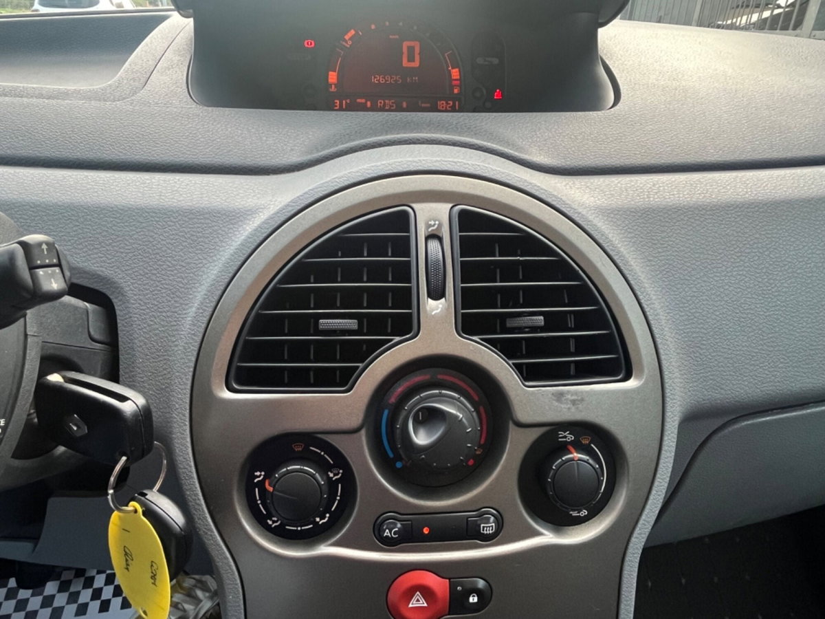 Renault Modus 1.2 16V GPL Dynamique (13)