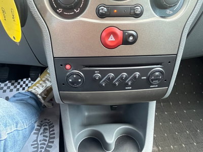 Renault Modus 1.2 16V GPL Dynamique (14)
