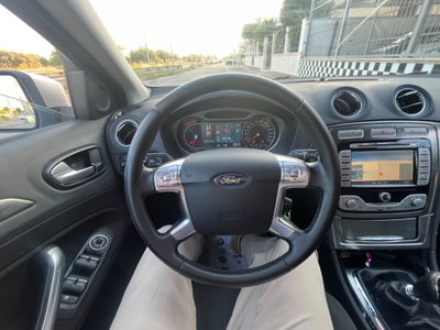 Ford Mondeo 2.0 TDCi 140 CV 5 porte Titanium DPF (13)