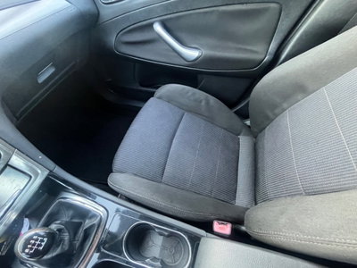 Ford Mondeo 2.0 TDCi 140 CV 5 porte Titanium DPF (17)