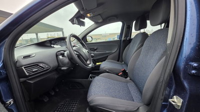 Lancia Ypsilon 1.0 FireFly 5 porte S&S Hybrid Ecochic Silver (11)