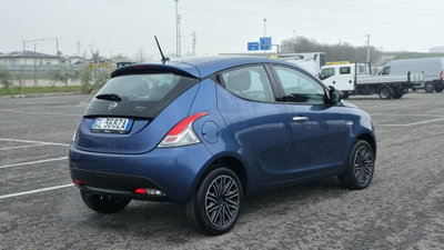Lancia Ypsilon 1.0 FireFly 5 porte S&S Hybrid Ecochic Silver (18)