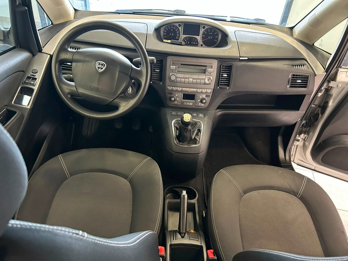 Lancia Musa 1.3 Mjt 95 CV DFN Gold (16)