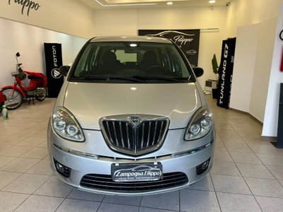 Lancia Musa 1.3 Mjt 95 CV DFN Gold (2)