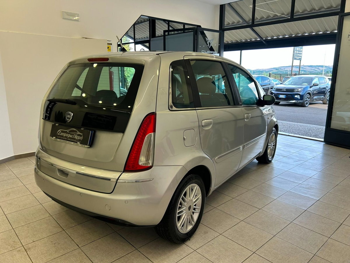 Lancia Musa 1.3 Mjt 95 CV DFN Gold (5)