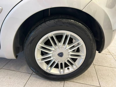 Lancia Musa 1.3 Mjt 95 CV DFN Gold (6)