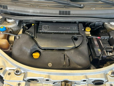 Lancia Musa 1.3 Mjt 95 CV DFN Gold (9)