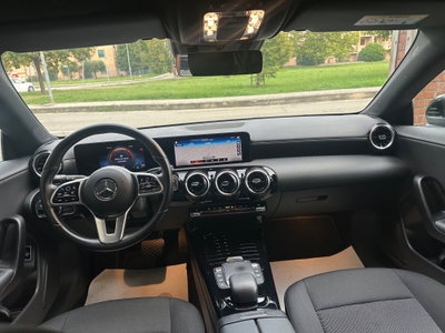Mercedes-Benz CLA Shooting Brake 200 d Automatic Shooting Brake Business (7)