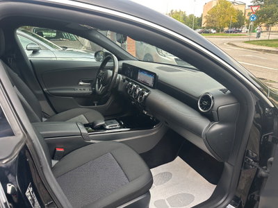 Mercedes-Benz CLA Shooting Brake 200 d Automatic Shooting Brake Business (8)