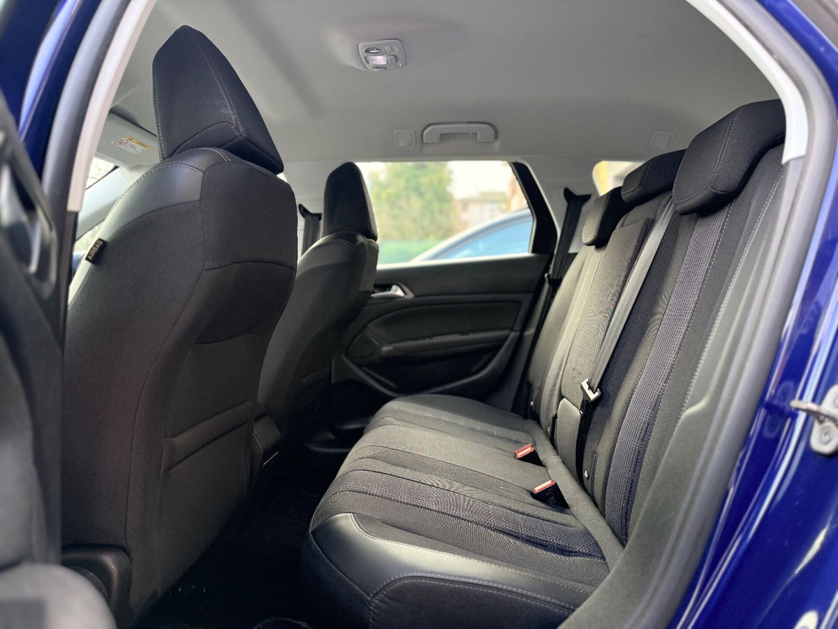 Peugeot 308 SW 1.5 bluehdi Allure s&s 130cv eat8 (9)