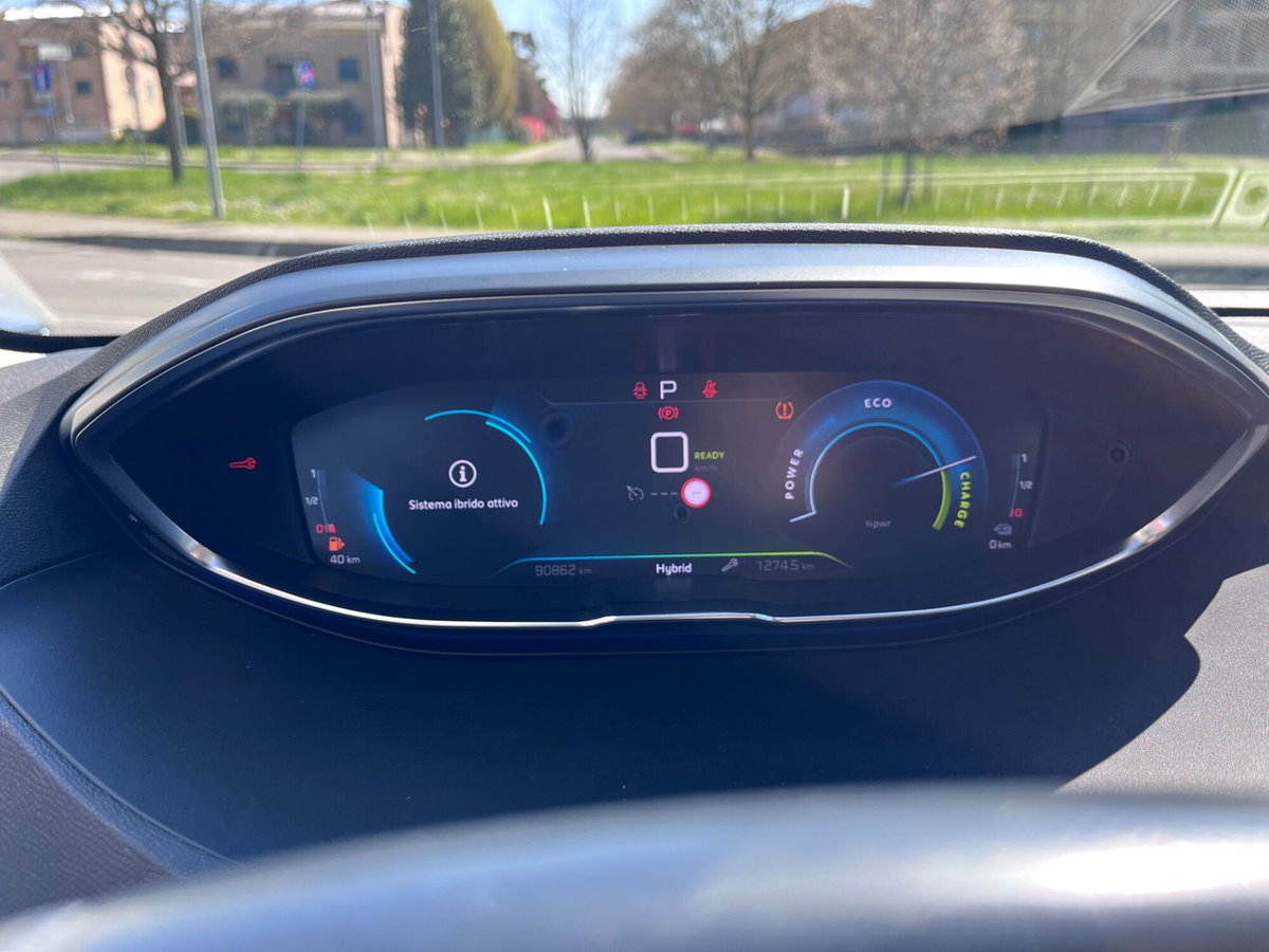 Peugeot 3008 Hybrid 225 e-EAT8 Allure (13)