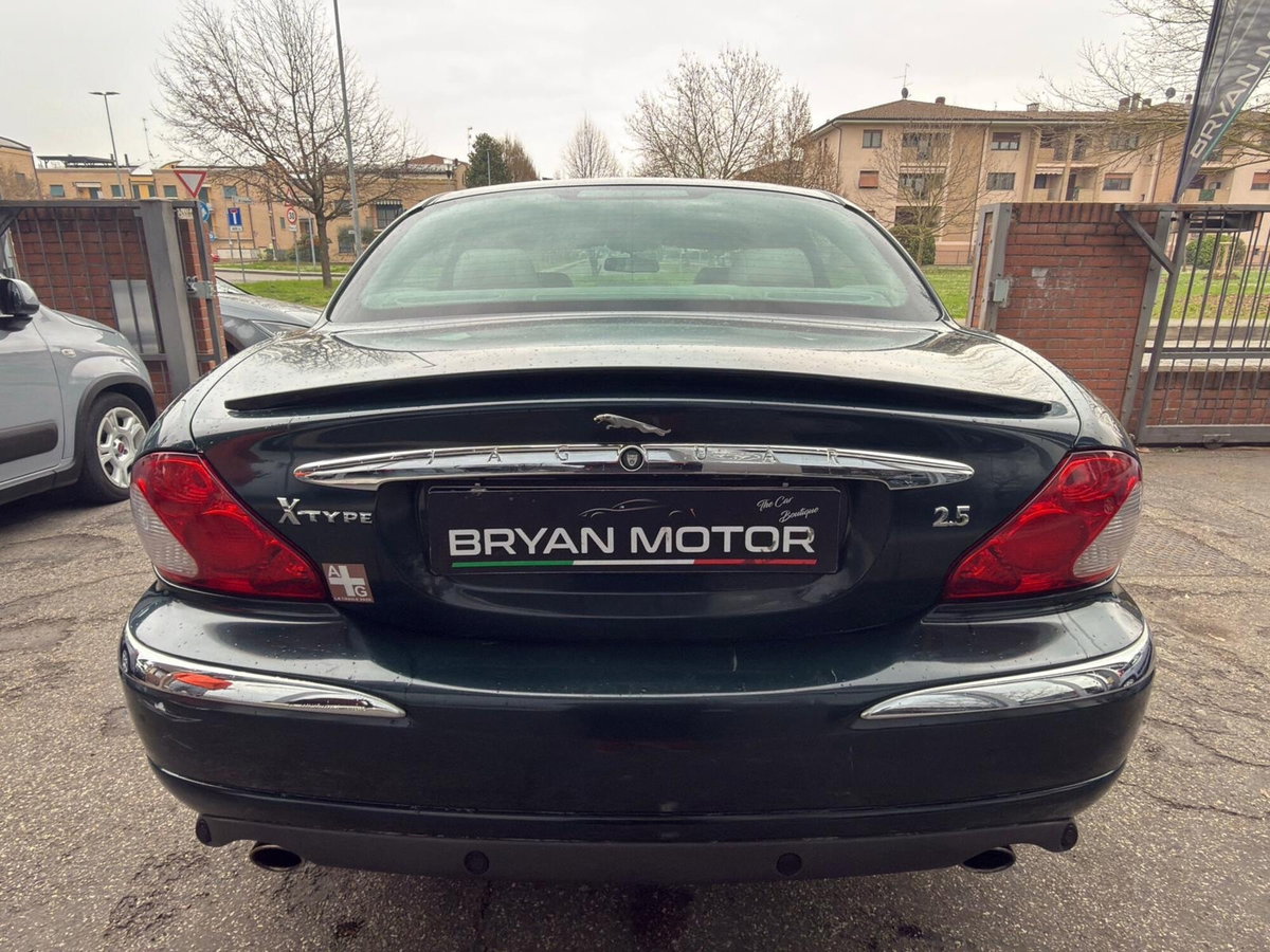 Jaguar X-Type 2.5 V6 24V cat Executive (4)