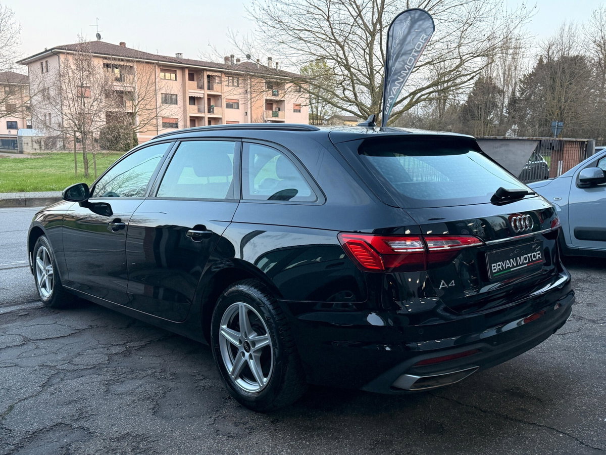 Audi A4 Avant 30 TDI/136 CV S tronic Business Advanced (3)