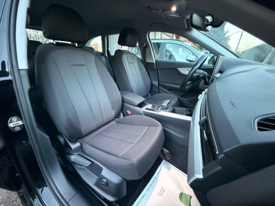 Audi A4 Avant 30 TDI/136 CV S tronic Business Advanced (7)