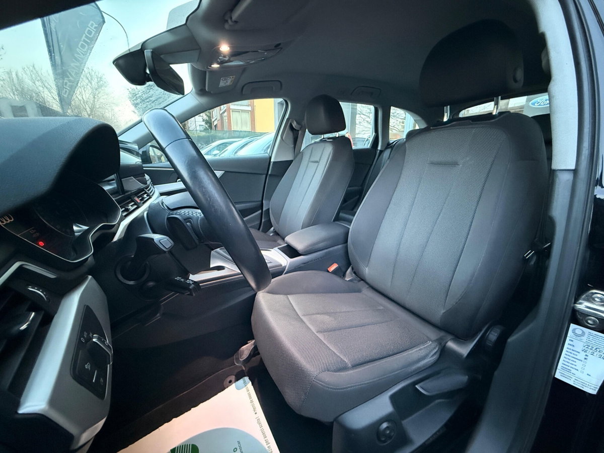 Audi A4 Avant 30 TDI/136 CV S tronic Business Advanced (8)