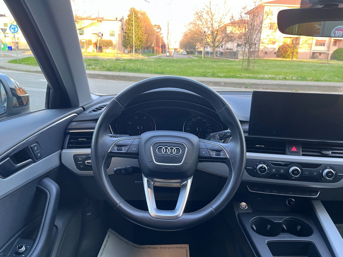 Audi A4 Avant 30 TDI/136 CV S tronic Business Advanced (12)