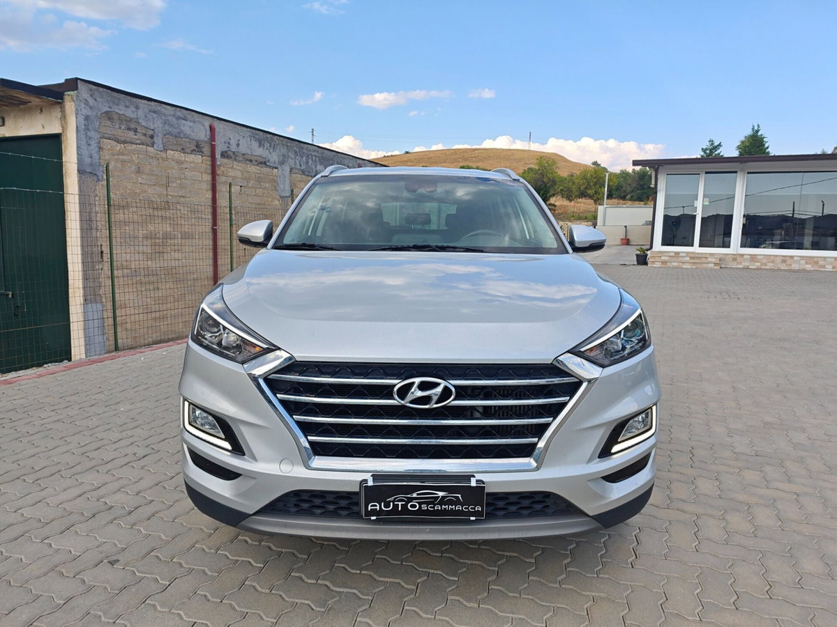 Hyundai Tucson 1.6 crdi Exellence Lounge Pack 2wd (2)