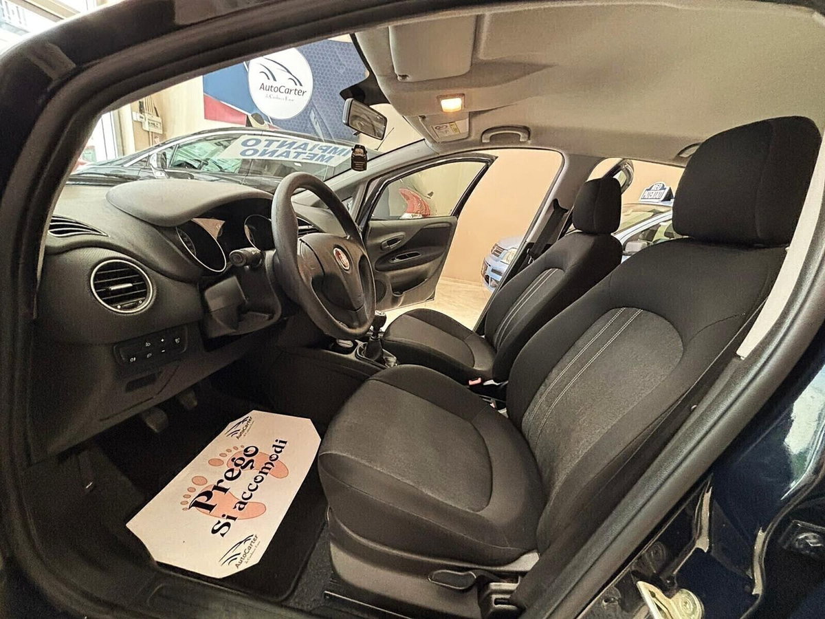 Fiat Punto 1.4 8V 5 porte Natural Power Street (7)