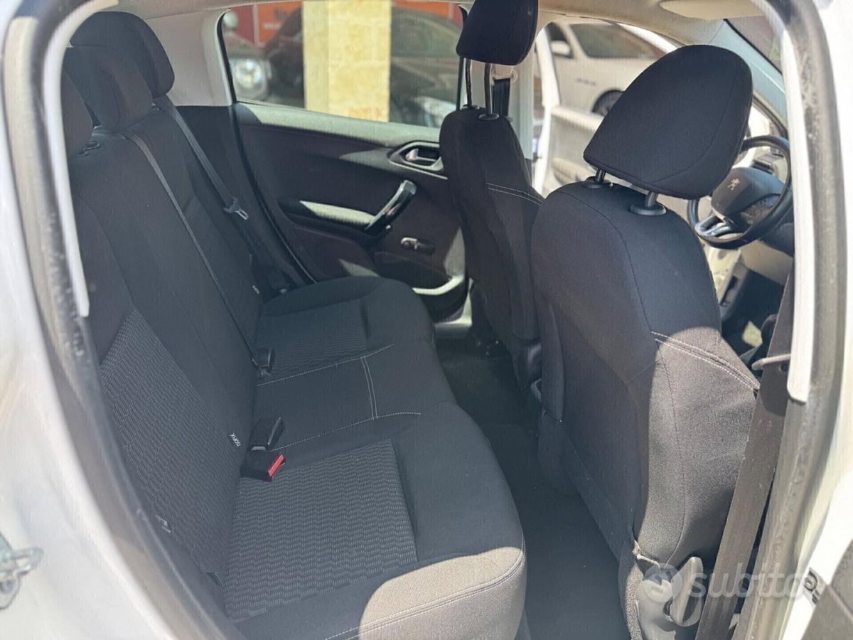 Peugeot 208 BlueHDi 100 Stop&Start 5 porte Active (11)