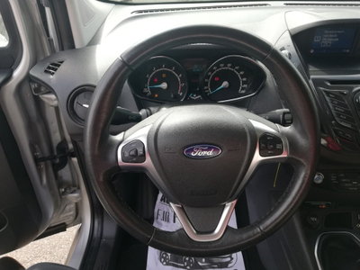 Ford Tourneo Courier 1.0 EcoBoost 100 CV Titanium (9)