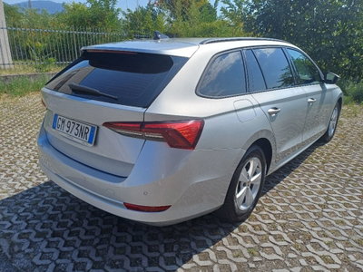 Skoda Octavia Station Wagon 2.0 TDI EVO SCR DSG Wagon Executive (4)
