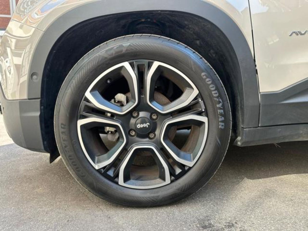 Jeep Avenger 1.2 turbo Summit fwd 100cv (13)