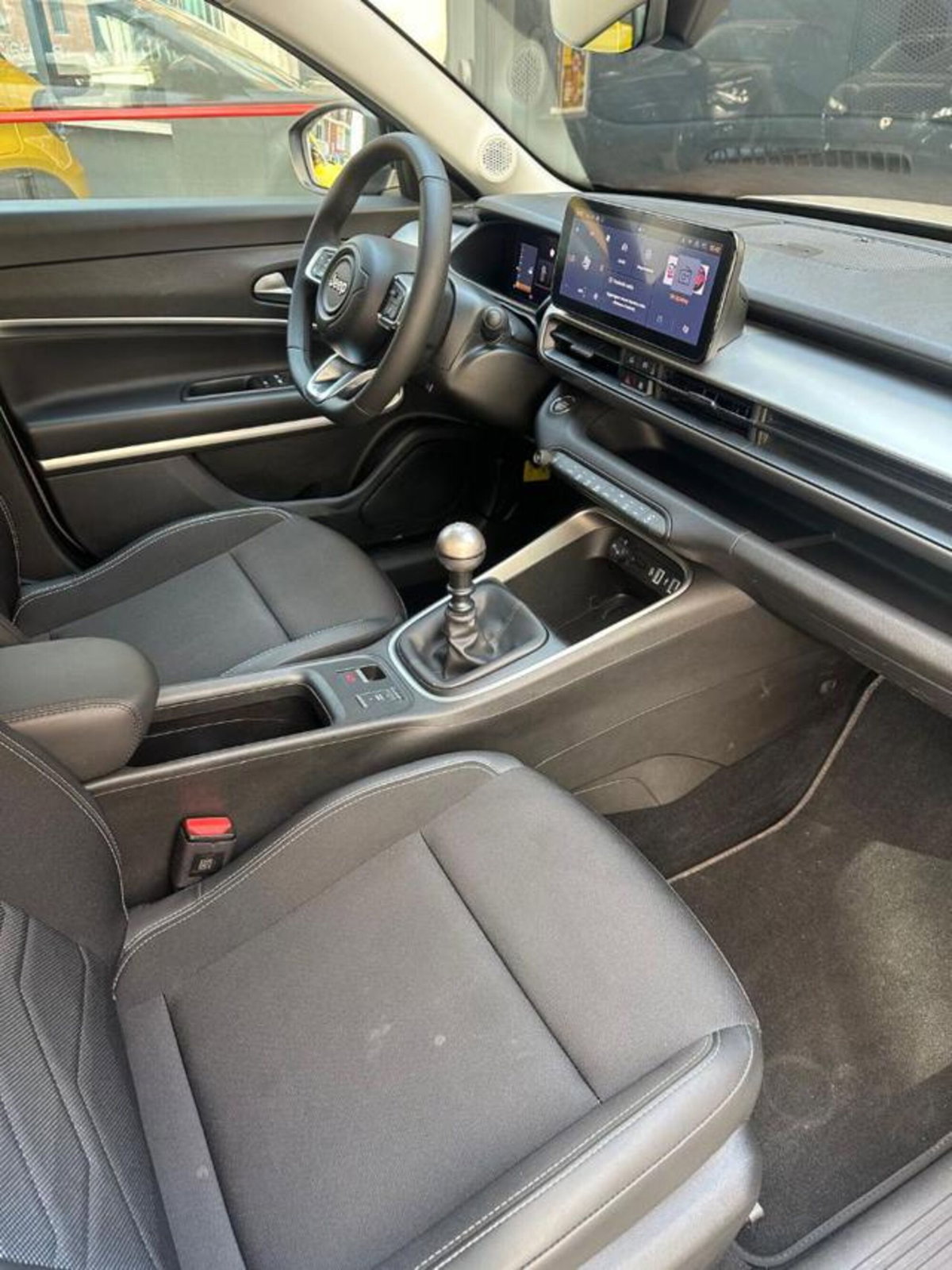 Jeep Avenger 1.2 turbo Summit fwd 100cv (15)